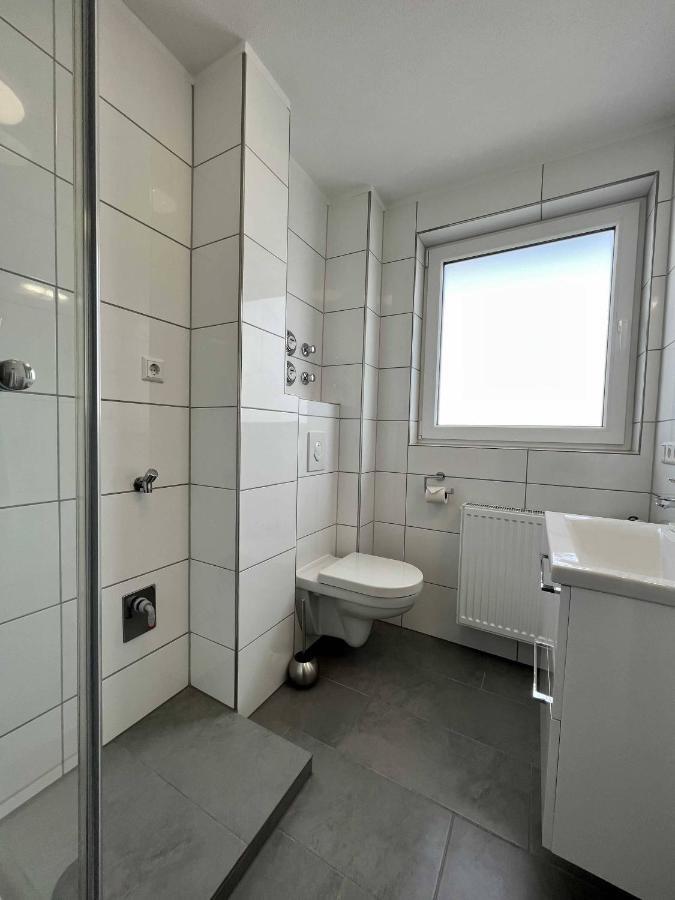Nujen- Hotel Und Apartment Stuttgart Zuffenhausen Buitenkant foto
